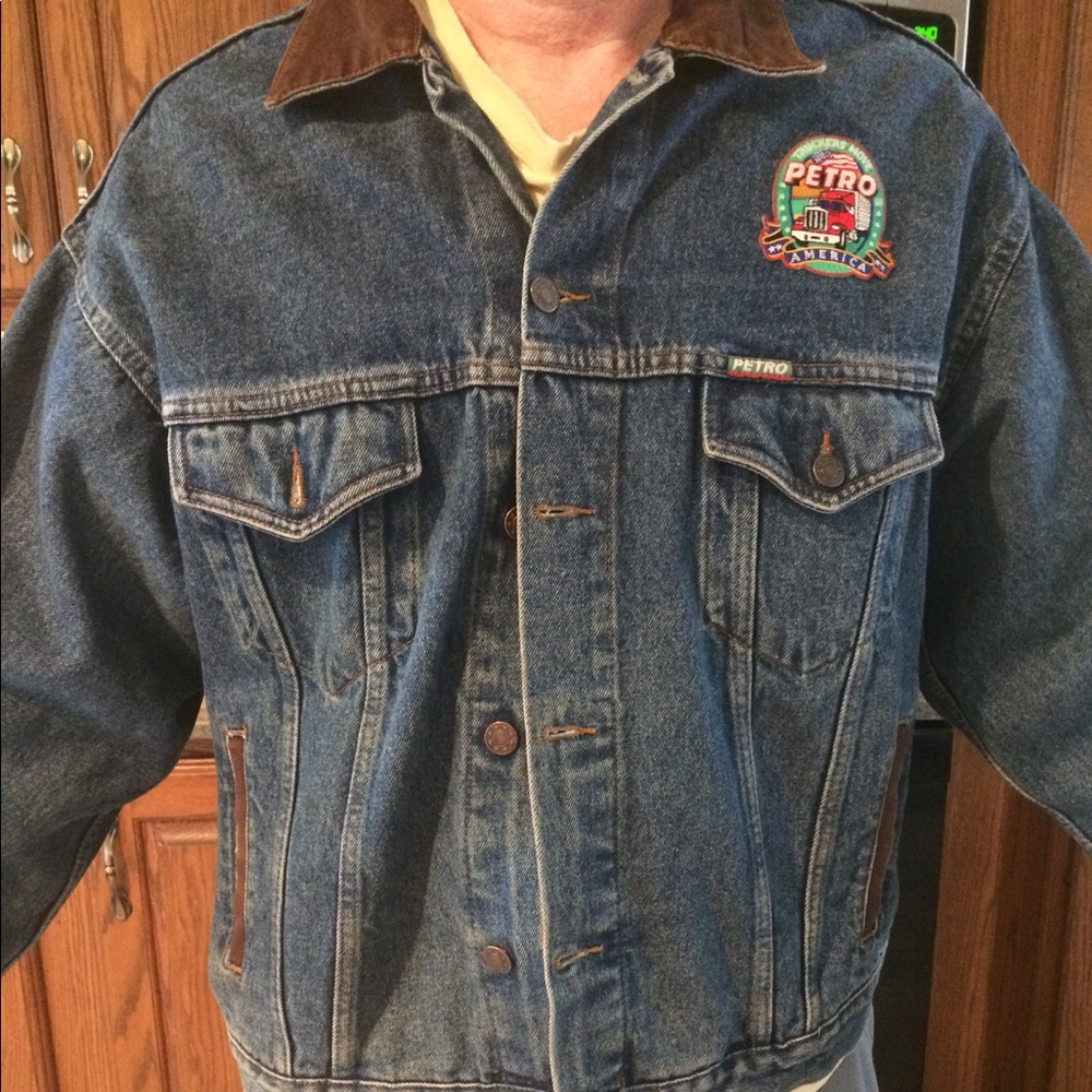 Men's denim truckers jacket